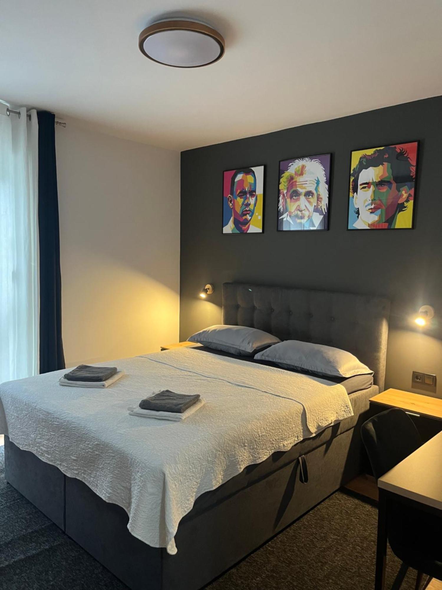 Hall Of Fame -Center Apartment Split Bagian luar foto